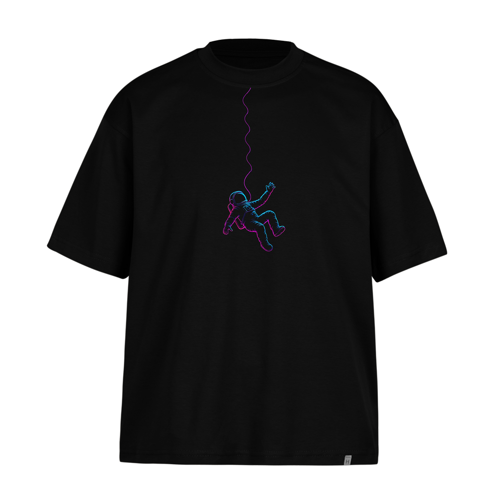 تیشرت-باکسی-فضانورد-معلق (2) تیشرت باکسی فضانورد معلق - تصویر 1